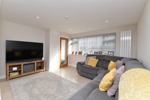 3 bedroom terraced house for sale - Woodvale Gardens, New Milton, Hampshire, BH25