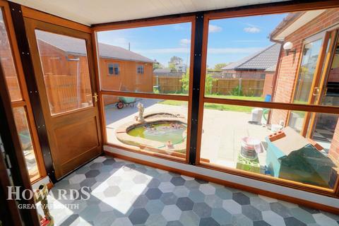 5 bedroom detached house for sale - The Esplanade, Scratby