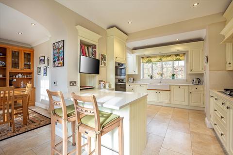 5 bedroom detached house for sale, Tilford Road, Farnham, Surrey, GU9