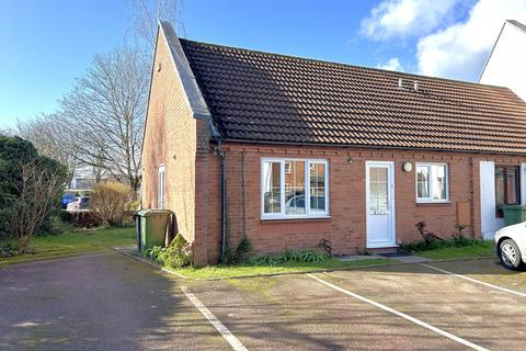 2 bedroom bungalow for sale, Chave Court Close, Hereford HR4