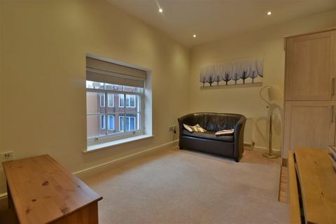 1 bedroom flat for sale, London Road, Newbury RG14