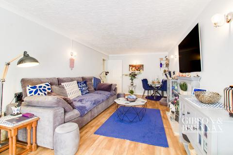 2 bedroom flat for sale, Balmoral Road, Westcliff-on-sea, SS0