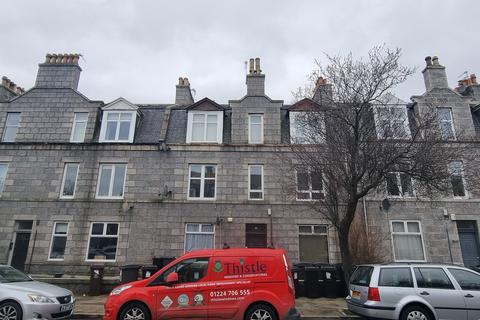 1 bedroom flat to rent, Balmoral Place, Aberdeen AB10