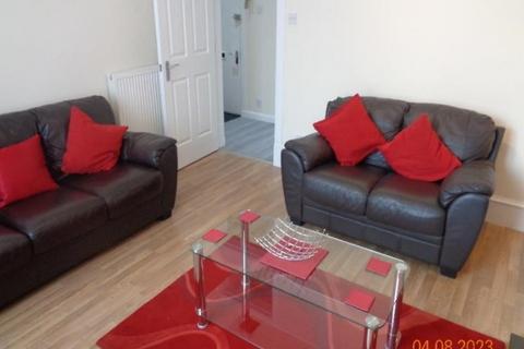 1 bedroom flat to rent, Balmoral Place, Aberdeen AB10