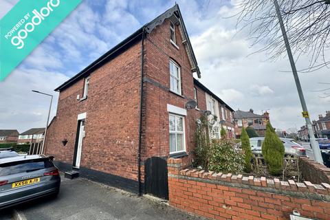 3 bedroom end of terrace house to rent, Torbay Drive, Stockport, SK2 6AB
