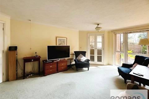 2 bedroom apartment for sale, Silver Wood Court, Branksomewood Road, Fleet