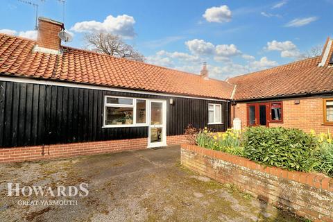 2 bedroom barn conversion for sale, Back Lane, Rollesby