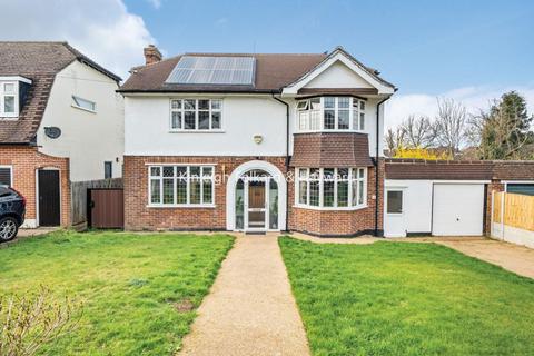 3 bedroom detached house for sale, Highfield Drive, Bromley