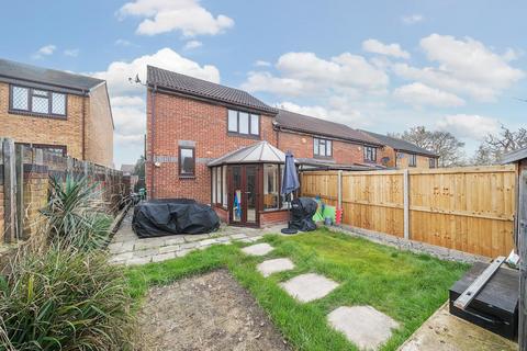 7 Hazel Close, Croydon, CR0 8YU
