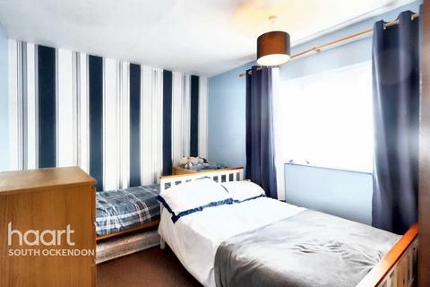 15 Dacre Crescent, Aveley, South Ockendon, RM15 4TP