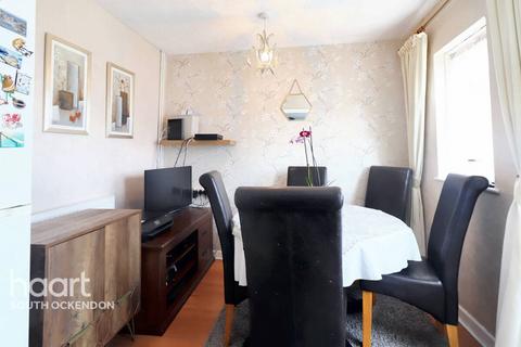 15 Dacre Crescent, Aveley, South Ockendon, RM15 4TP