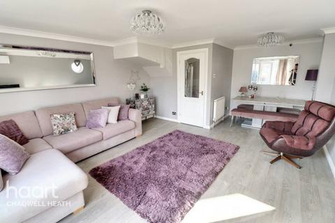 120 Mill Lane, Romford, RM6 6RS