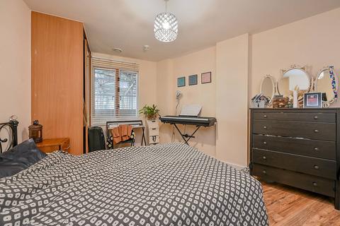 2 bedroom flat for sale, Drayton Green Road, Ealing, London, W13