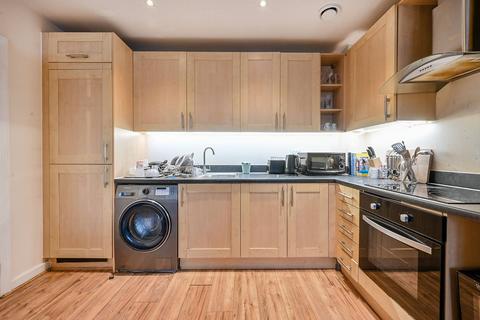 2 bedroom flat for sale, Drayton Green Road, Ealing, London, W13