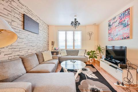 Drayton Green Road, Ealing, London, W13
