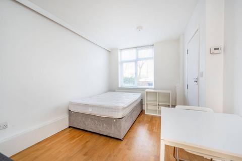 Studio to rent - Sycamore Avenue, South Ealing, London, W5
