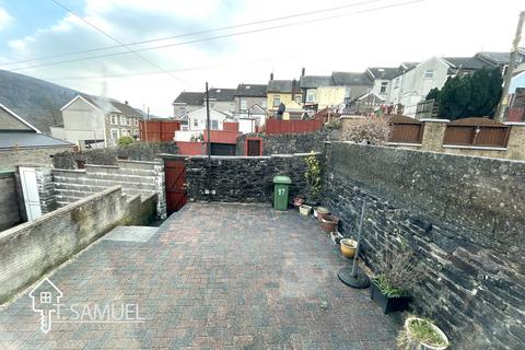 3 bedroom end of terrace house for sale, James Street, Miskin, Mountain Ash