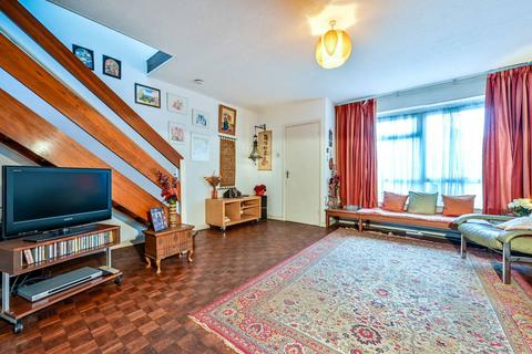 3 bedroom house for sale - Balaclava Road, Surbiton, KT6