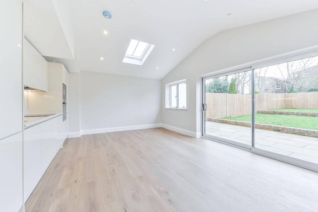 101 Fernlea Road, Balham SW12 3 bed flat for sale £1,100,000