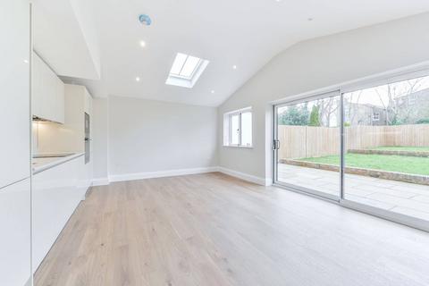 3 bedroom flat for sale, 101 Fernlea Road, London SW12