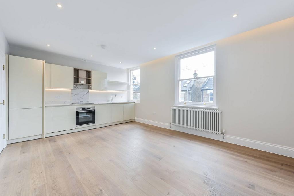 101 Fernlea Road, Balham SW12 2 bed flat for sale £850,000