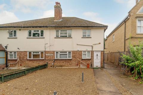 2 bedroom flat for sale, Sycamore Grove, New Malden, KT3