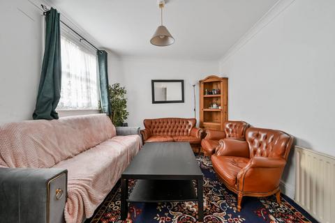 1 bedroom flat for sale, Bow Common Lane, Mile End, London, E3