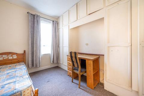 17 Keogh Road, London, E15 4NR