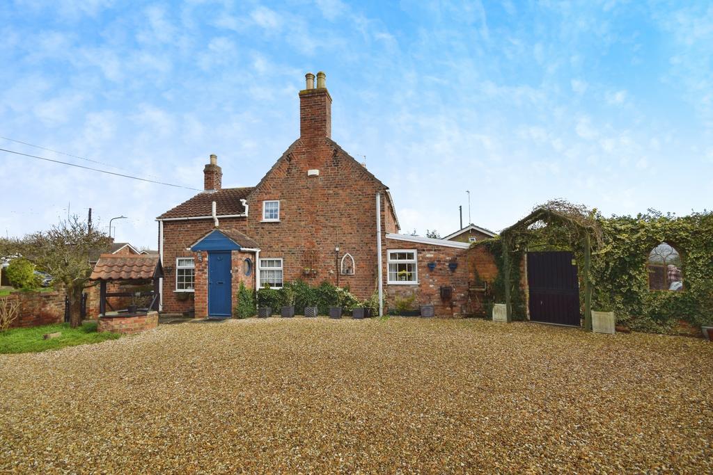 Gunby Road, Orby PE24 3 bed detached house for sale £325,000