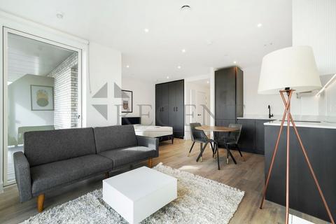 Studio to rent, Silverleaf House, Heartwood Boulevard, W3
