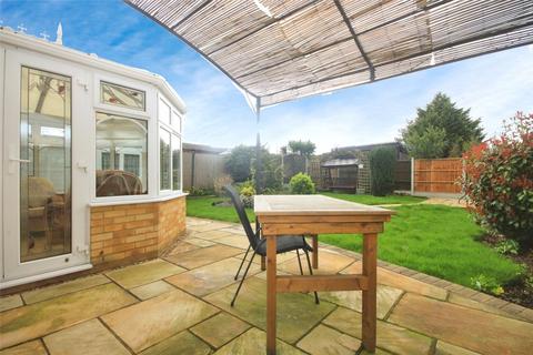 3 bedroom detached bungalow for sale - Long Meadow Drive, Wickford, Essex, SS11