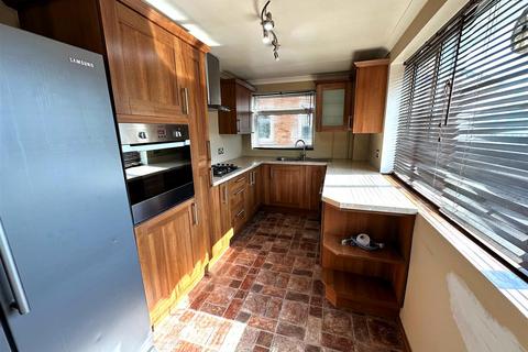 26 Peninsular Close, Feltham, TW14 9SS