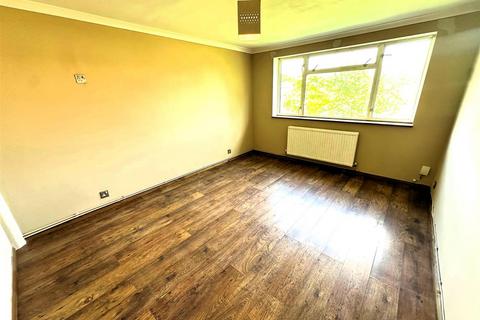 26 Peninsular Close, Feltham, TW14 9SS