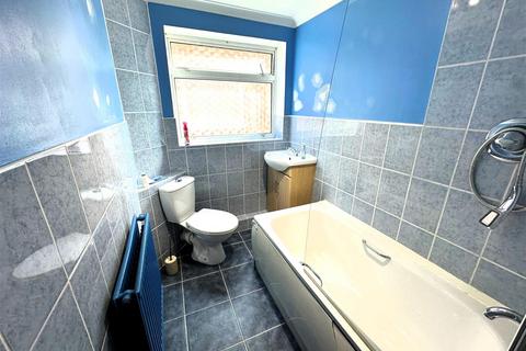26 Peninsular Close, Feltham, TW14 9SS
