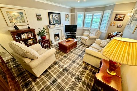 4 bedroom detached house for sale, 40 Osprey Crescent, Paisley