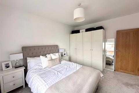 29 Thatch Leach, Chadderton, Oldham, OL9 9QX
