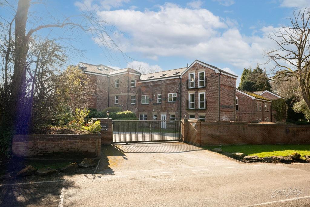 Torkington Manor, Torkington Road, Hazel Grove, Stockport SK7 6PR 2 bed