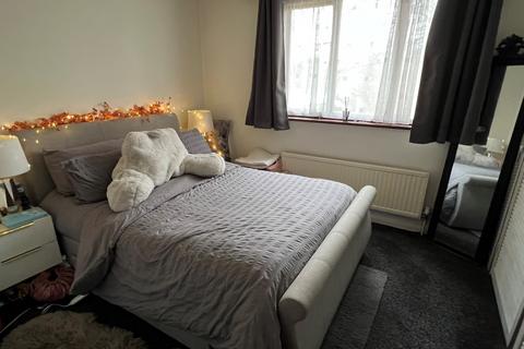 1 bedroom apartment for sale - Dunstan Court Leacroft, Staines-upon-Thames, Surrey, TW18