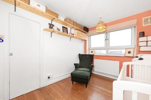 2 bedroom apartment for sale - Knights Hill, West Norwood, London, SE27