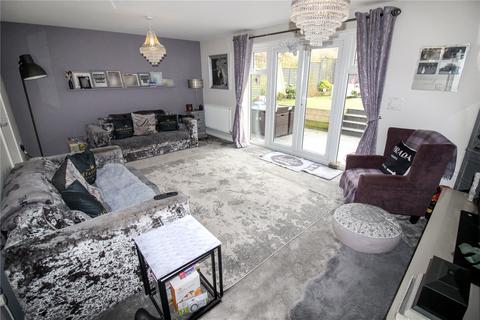 5 Course Meadow, Purton, Swindon, SN5 4GL