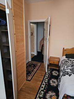 1 bedroom in a flat share to rent - Ecclesbourne Gardens, London N13