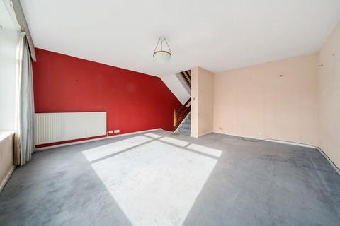 18 Nichols Green, London, W5 2QU