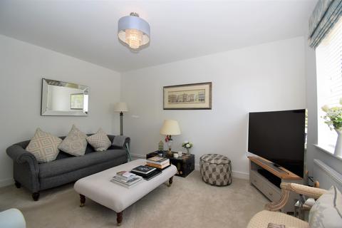 3 bedroom semi-detached house to rent, Yardley Way,  Leamington Spa, CV33