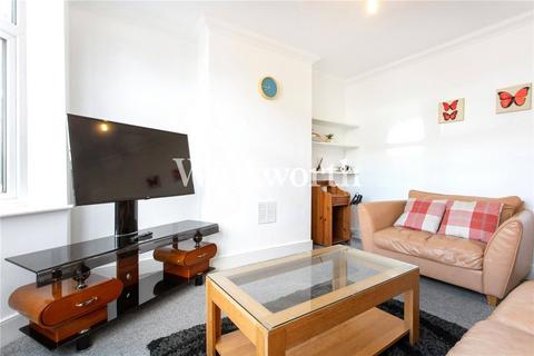 3 bedroom terraced house for sale, The Avenue, London, N17