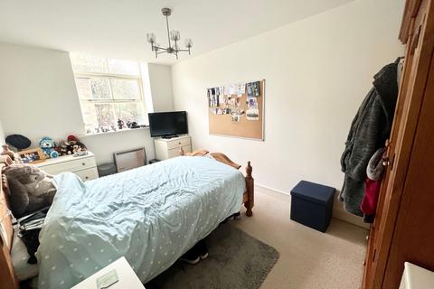 1 bedroom flat for sale, The Park, Kirkburton, HD8