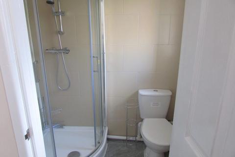 1 bedroom in a house share to rent, Room 5, 201 Webb Rise, Stevenage, Hertfordshire