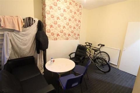 3 bedroom terraced house for sale - Manchester M14