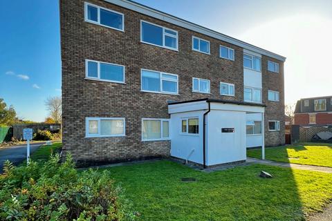 1 bedroom ground floor flat for sale - Curlew Close, Cardiff CF14