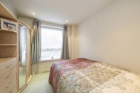 2 bedroom flat for sale, Nucleus Apartments, 204 West Hill, London