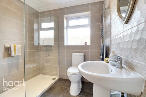 2 bedroom bungalow for sale, Chilburn Road, Clacton-On-Sea